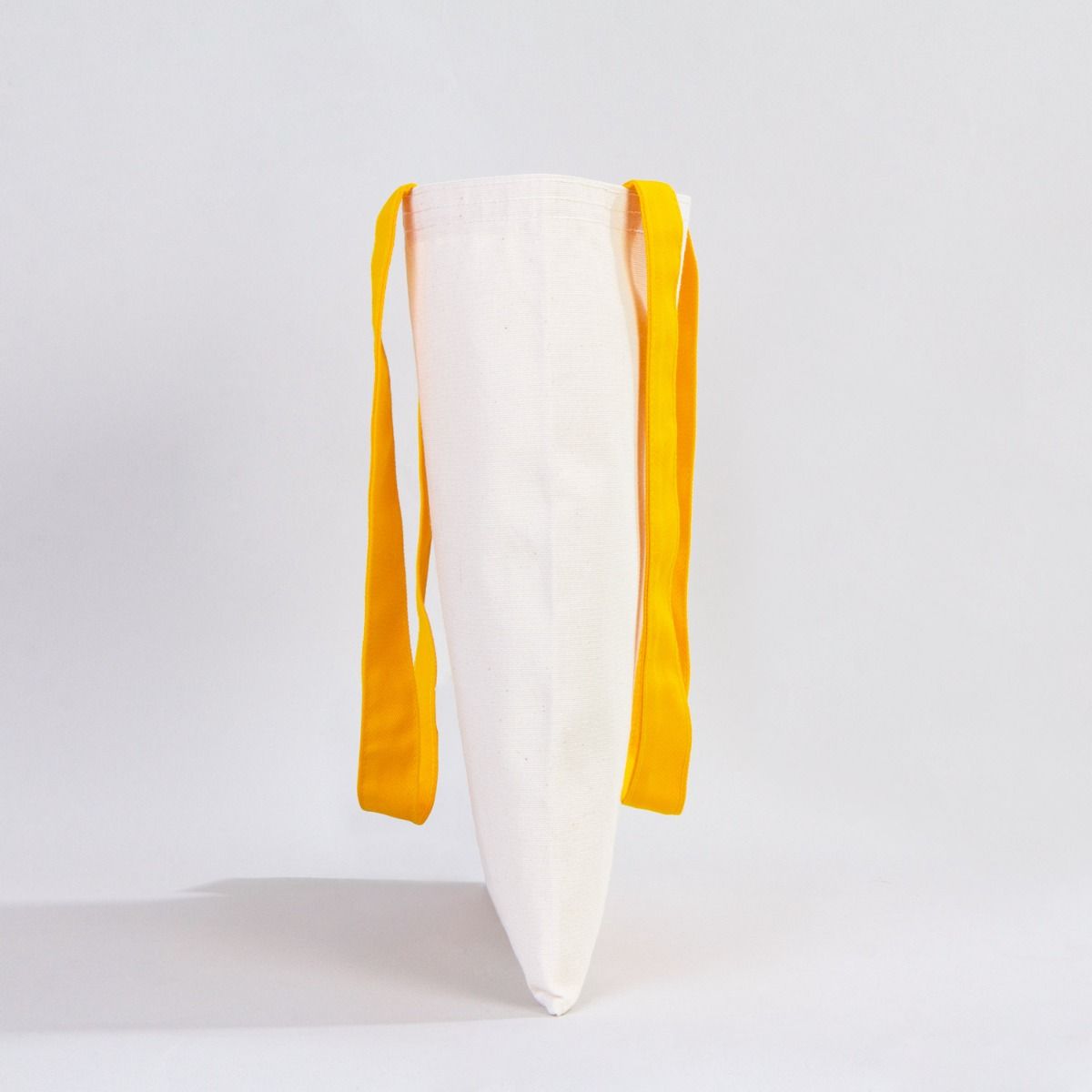 Rahat kulpları ile konforlu taşıma imkanı sağlar