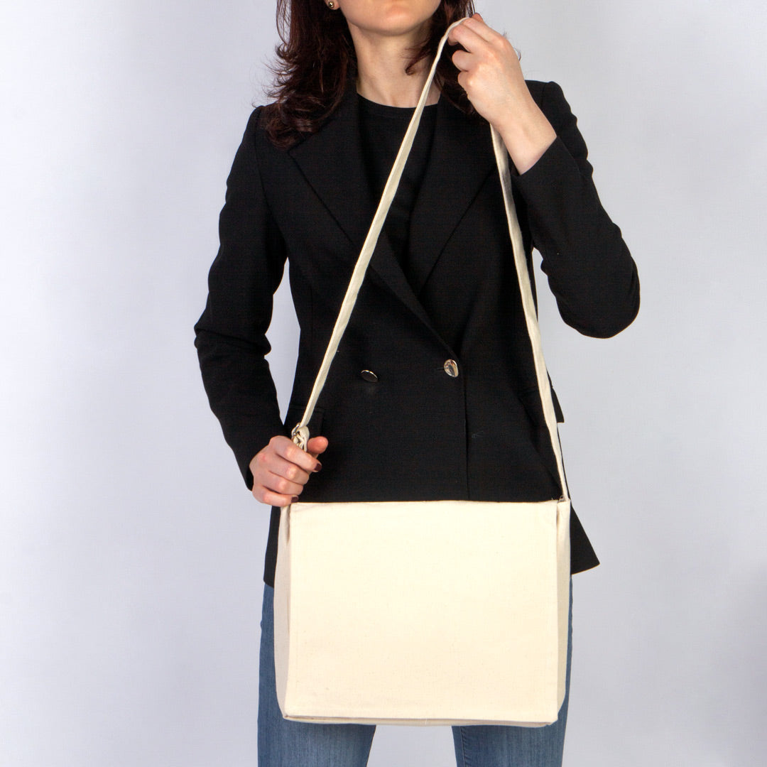 Kanvas Postacı Çantası