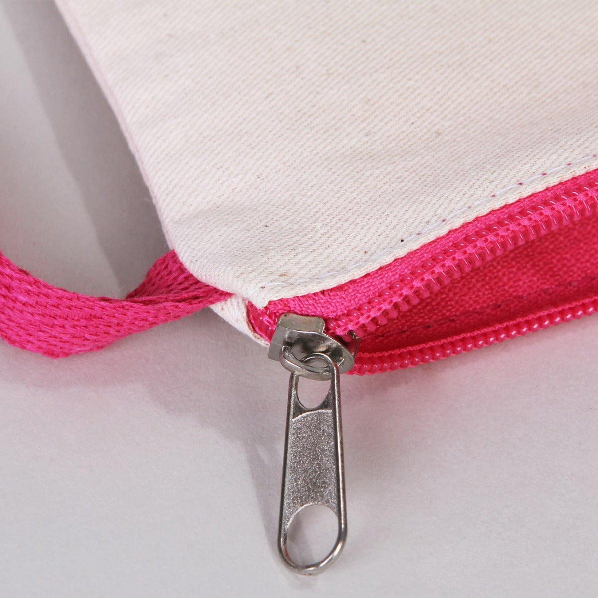 Krem kanvas 21x15 cm elde taşınabilir clutch pembe fermuarlı, çocuklar ve balon "Mutlu Bayramlar" desenli Bayram hediyelik çanta