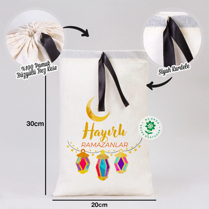 Hayırlı Bayramlar baskılı siyah kurdeleli pamuk bez kese, 20x30 cm ölçülerinde Ramazan ve bayram hediyesi için büzgülü kese modeli