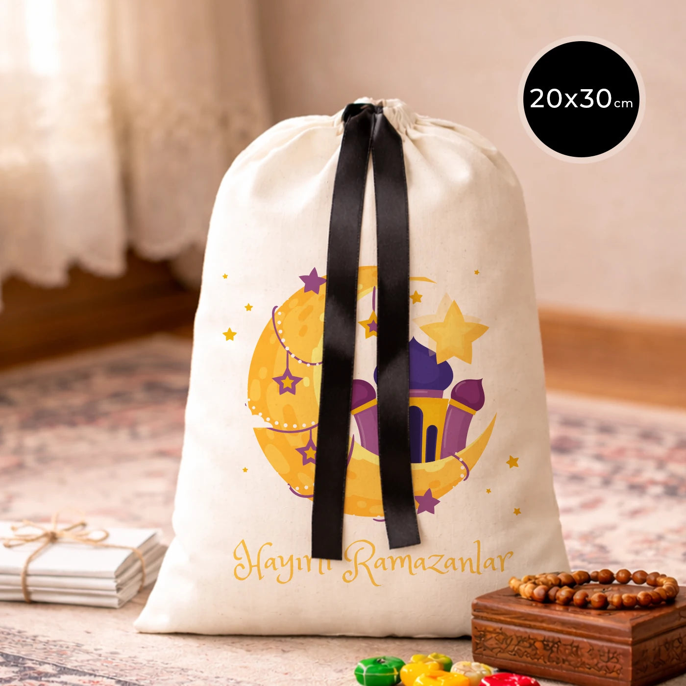 Ramazan temalı siyah kurdeleli bez kese, 20x30 cm pamuk kumaş büzgülü kese, ev ortamında .