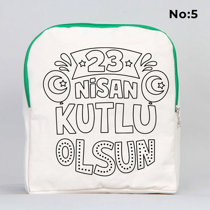 25x32x10 cm krem renkli yeşil fermuar detaylı çocuk sırt çantası üzerinde boyamaya uygun “23 Nisan Kutlu Olsun” yazılı sıcak hava balonu temalı siyah beyaz baskı