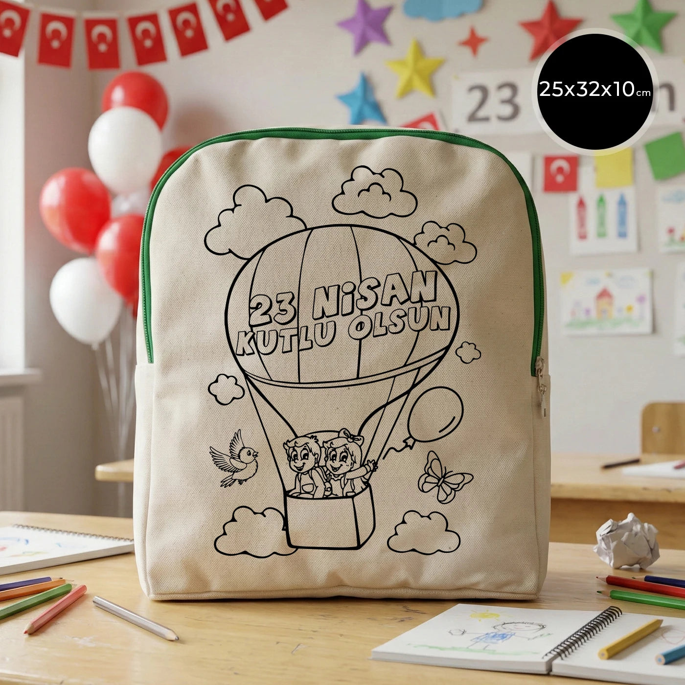 25x32x10 cm krem renkli yeşil fermuar detaylı çocuk sırt çantası üzerinde boyamaya uygun “23 Nisan Kutlu Olsun” yazılı sıcak hava balonu temalı siyah beyaz baskı