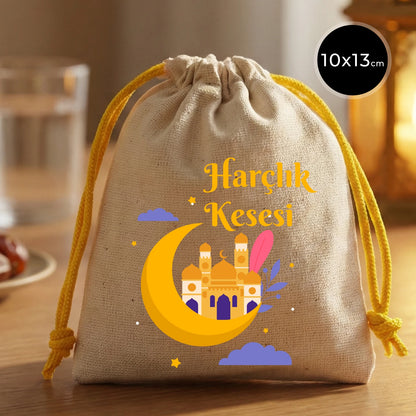 Sarı ipli, 10x13 cm pamuk bez bayram harçlık kesesi, ay ve cami desenli “Harçlık Kesesi” yazılı geleneksel tasarım