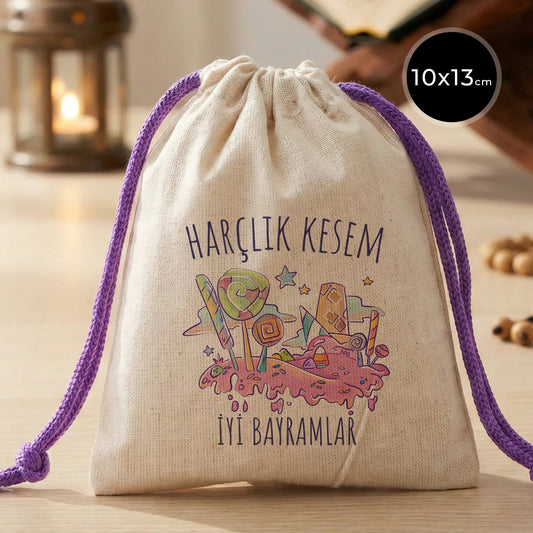Mor ipli, 10x13 cm ölçülerinde, pamuk bezden üretilmiş bayram harçlık kesesi, şeker desenli “Harçlık Kesem – İyi Bayramlar” yazılı tasarım