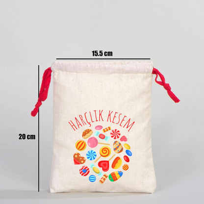 5x20 cm pamuk büzgülü bez kese ölçü görseli; ön yüzde şeker desenli baskı ve “Bayram Harçlığı
