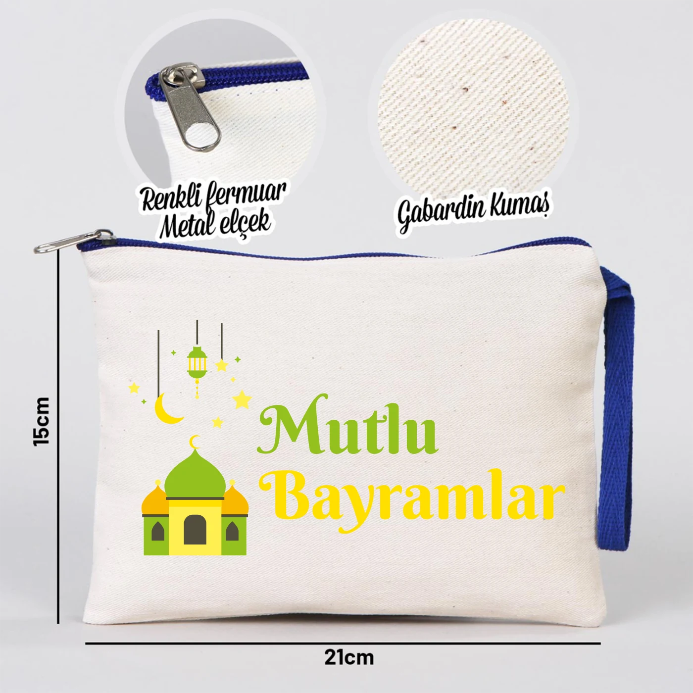 21x15 cm krem renk kanvas clutch çanta; lacivert fermuar ve lacivert bilek askısı detaylı. Ön yüzünde renkli “Mutlu Bayramlar” yazısı, şeker ve balon illüstrasyonları yer alıyor. Ürün, Bayram hediyesi ve harçlık şeker sunumu için uygun, içi fermuarlı çok amaçlı küçük çanta.