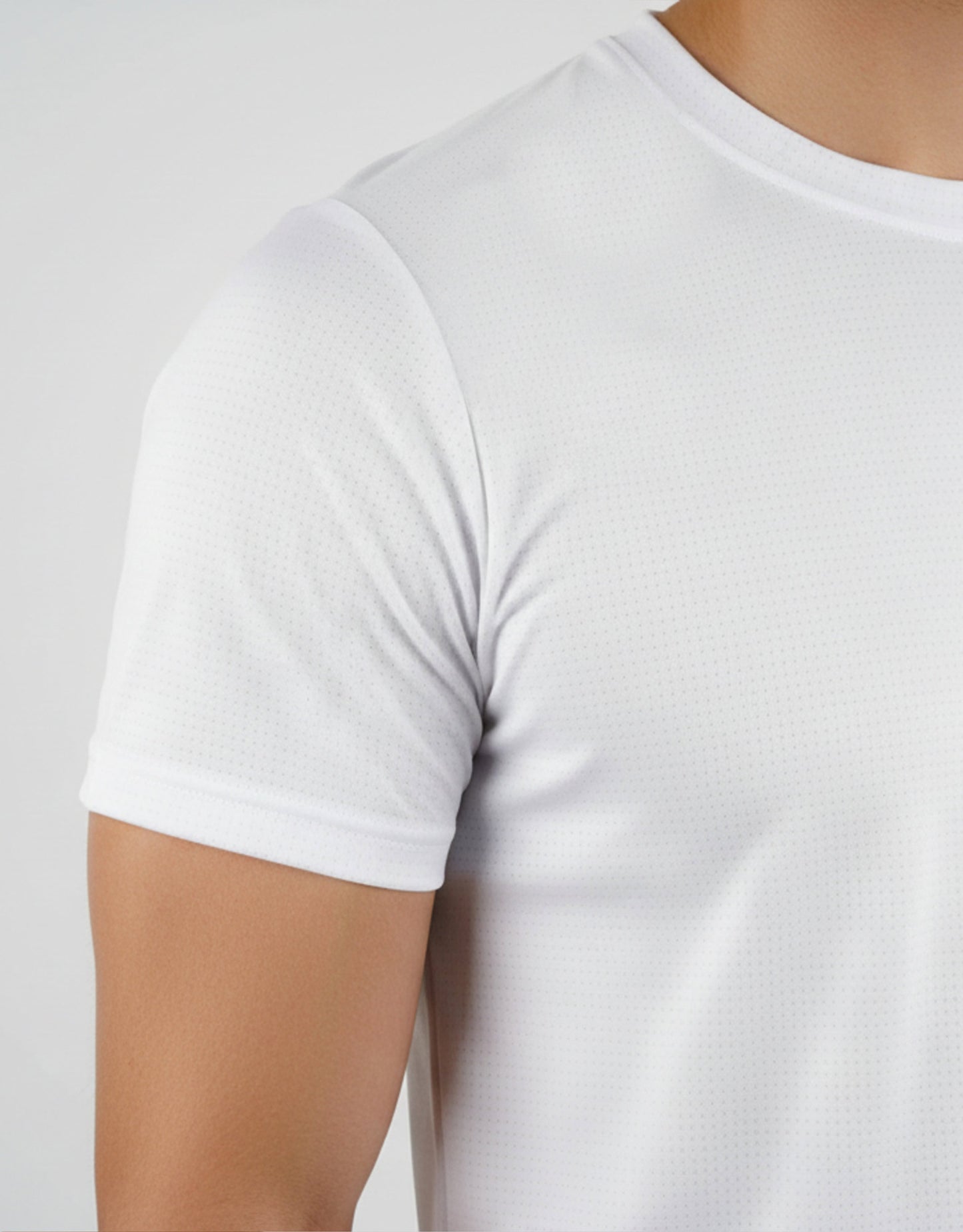 Beyaz Spor Tişört – Baskısız, Toptan Satış, Nefes Alabilir Kumaş