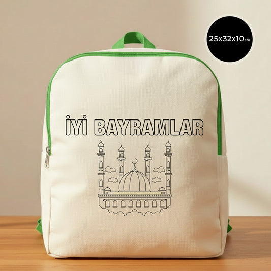 25x32x10 cm boyanabilir yeşil detaylı VIP kanvas sırt çantası; fermuarlı, dik formda çocuk ve genç kullanımına uygun model; üzerinde “İyi Bayramlar” yazısı ve cami–minare çizim illüstrasyonu bulunan, Ramazan/Bayram için hediyelik kanvas sırt çantası.