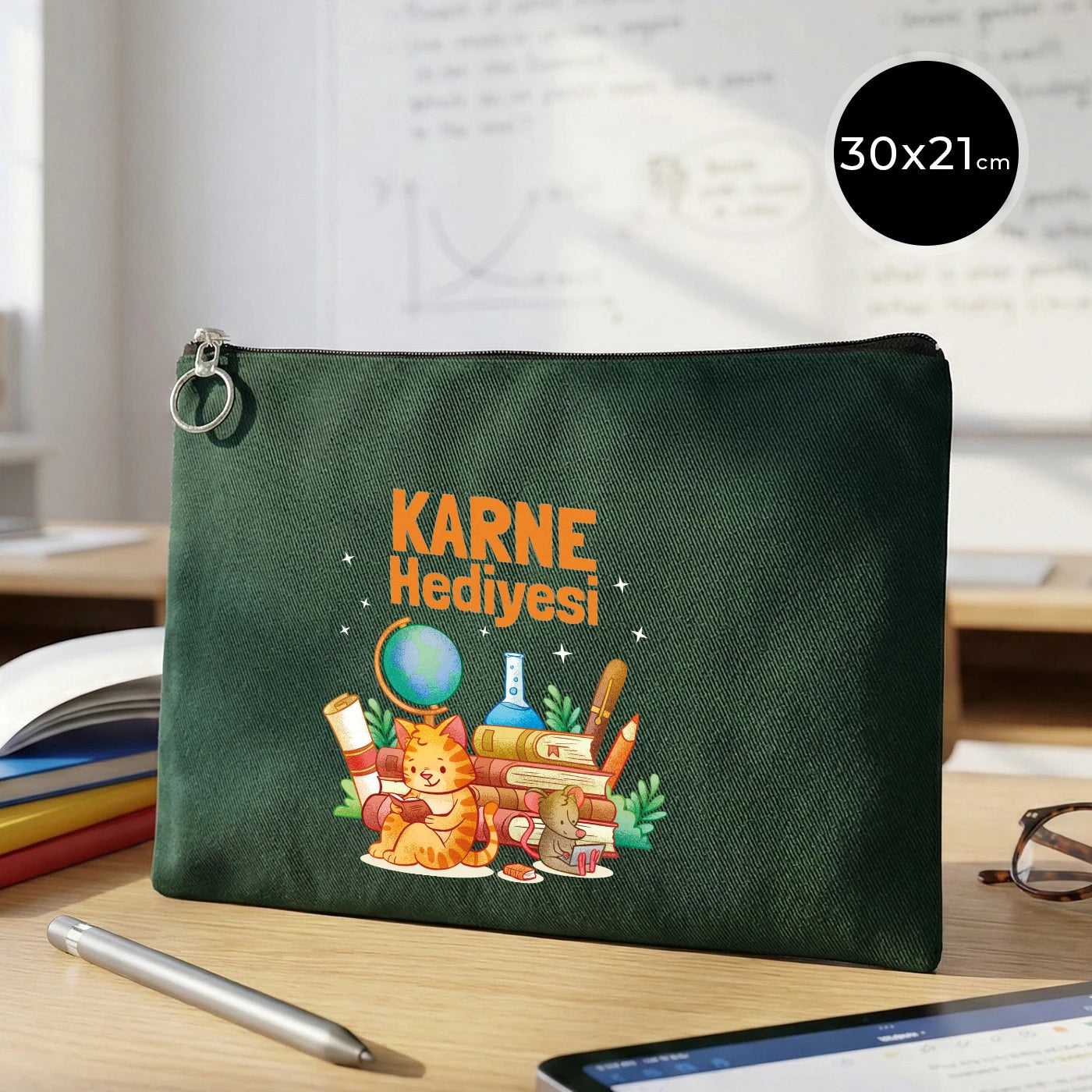 Karne Günü Özel Portföy Çanta – Çam Yeşili 30×21 cm (Astarlı, Özelleştirilebilir)