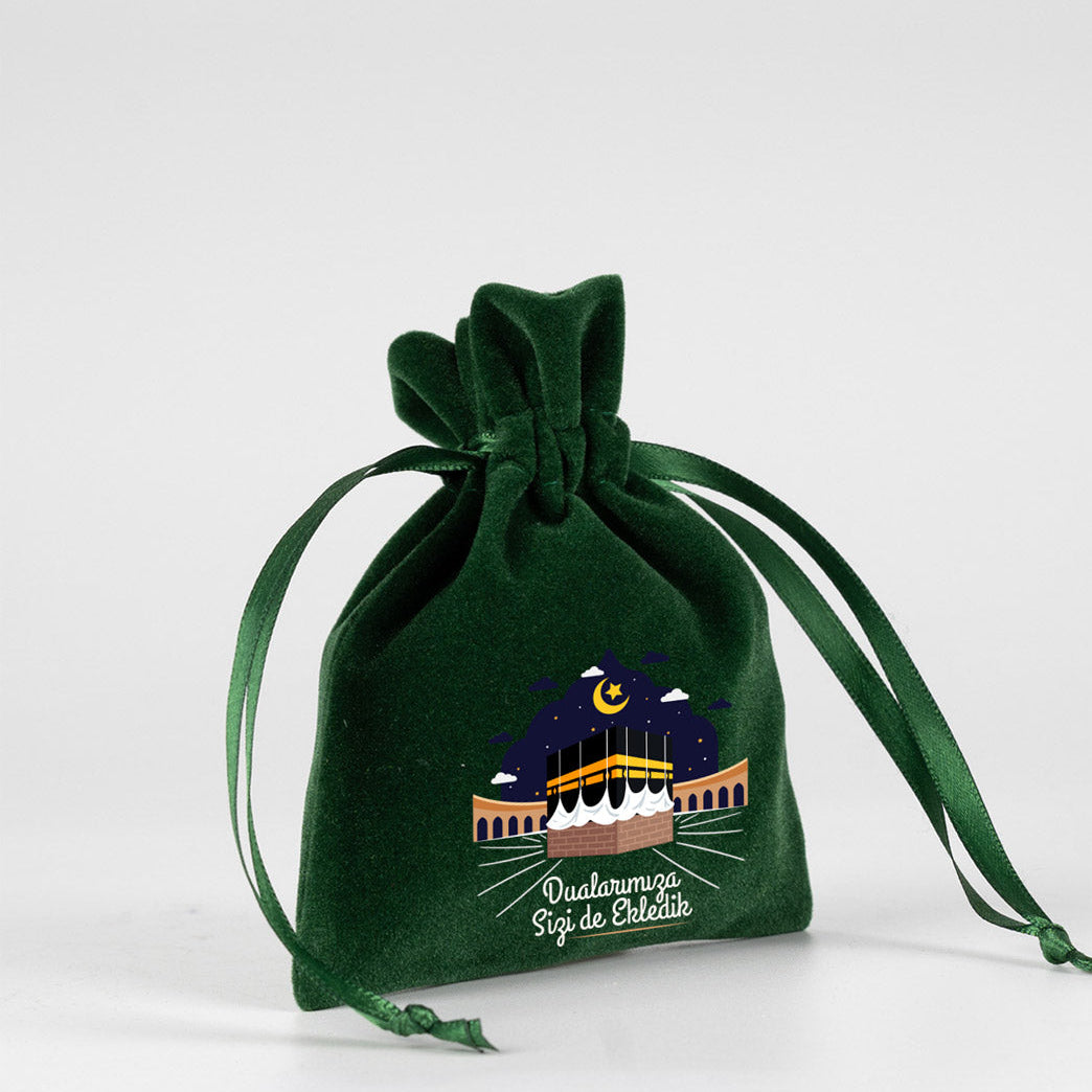 10x13 cm Dualarımıza Sizi de Ekledik | Hac ve Umre Hediyelik Kadife Gül Kese Yeşil