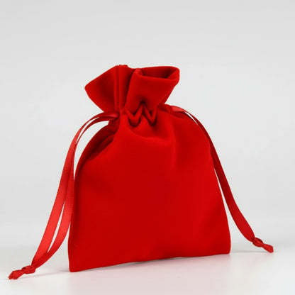 10x13 cm, kırmızı kadife gül kese; fener ve hediye illüstrasyonlu ‘Bayram Harçlığı Kesem’ baskılı bayram harçlık kesesi