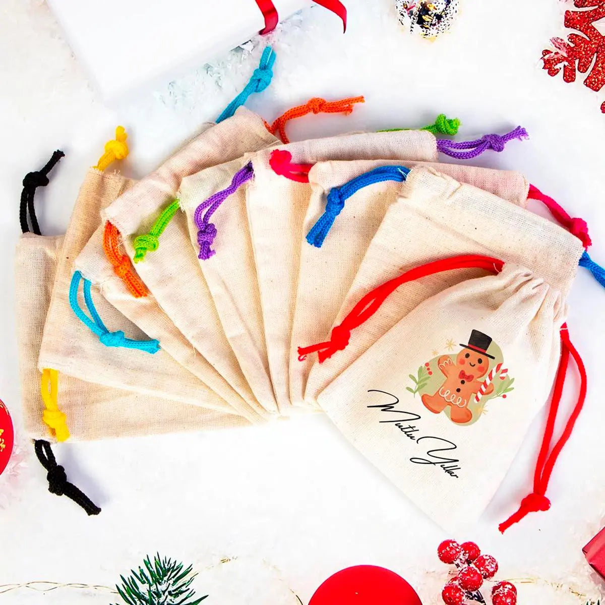 Mutlu Yıllar Baskılı Bez Kese - Kurabiye Desenli - Renkli İp (Özelleştirilebilir)